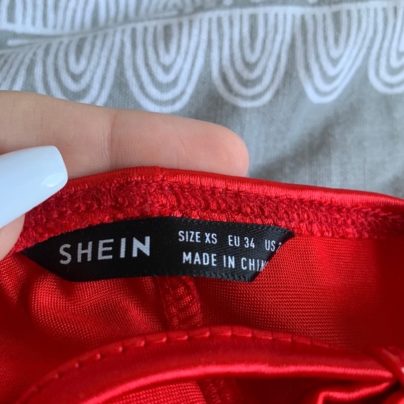 Red satin bodycon mini dress - Picture 2 of 4